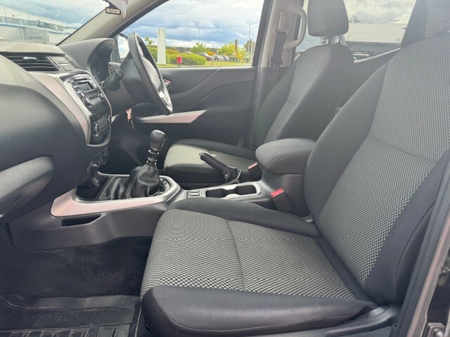 Nissan Navara Pickup 2.3 Dci Acenta 2021 Black #5