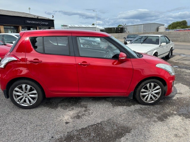 Suzuki Swift Hatchback 1.2 Sz4 2015 Red #3