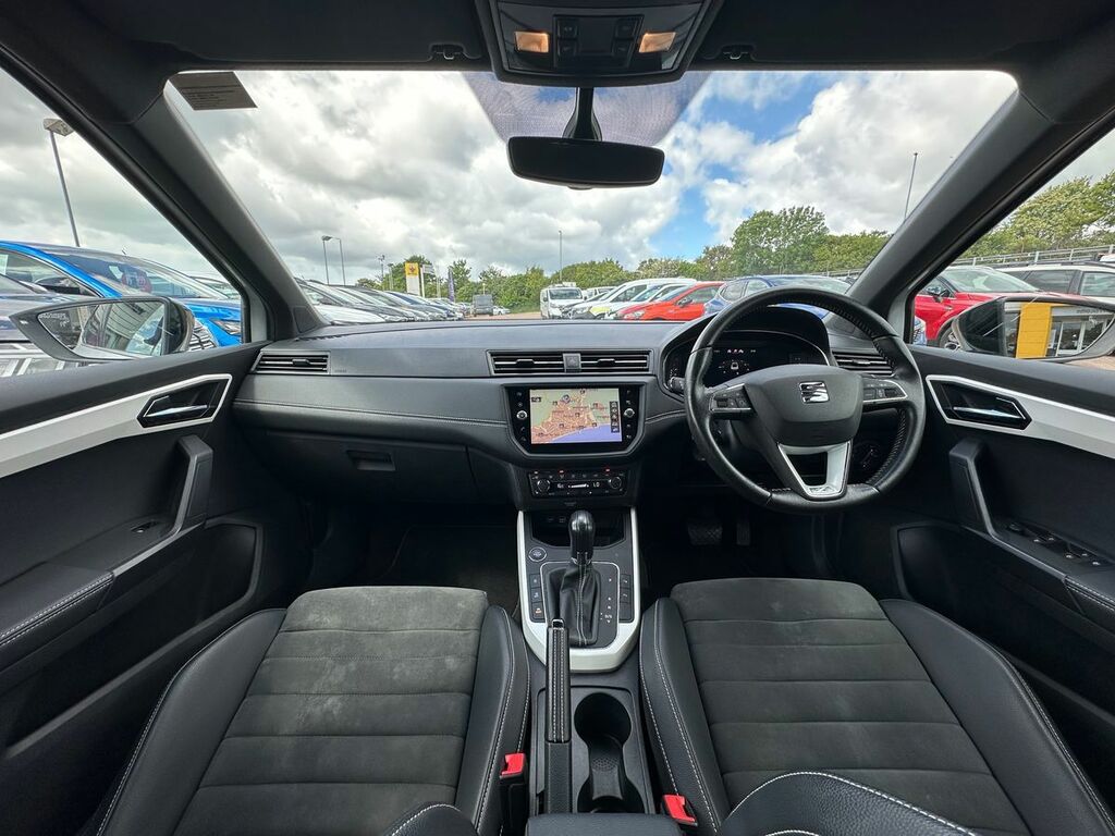 Seat Arona 1.0 Tsi 115 Xcellence Lux Ez Dsg KM69XWC White #3