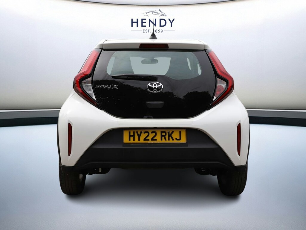 Toyota Aygo X 1.0 Vvt-i Pure HY22RKJ White #5