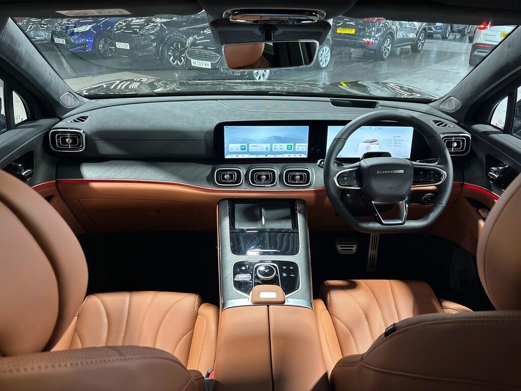 JAECOO 8 1.5T Shs Executive 6 Seater Black #3