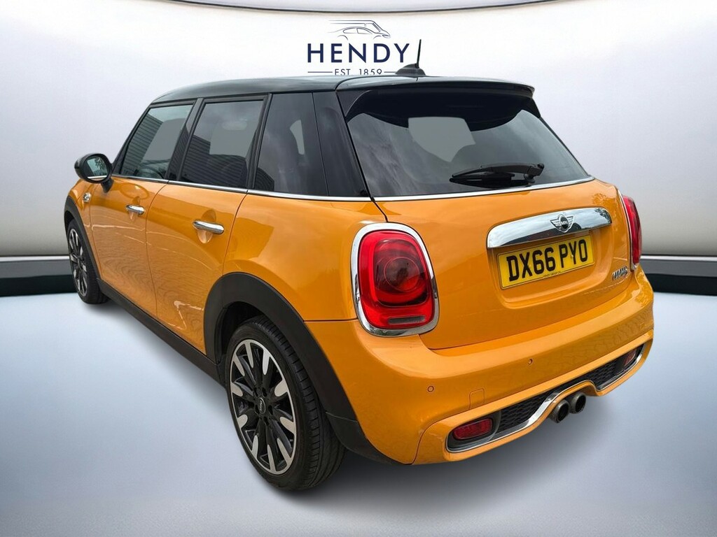 Mini Hatch 5-Door Hatch Cooper S DX66PYO Orange #6