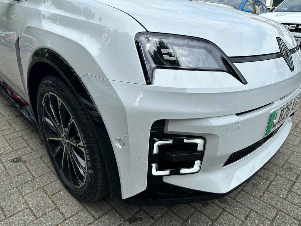 Renault 5 E-Tech 110Kw Iconic Five Comfort Range 52Kwh White #3