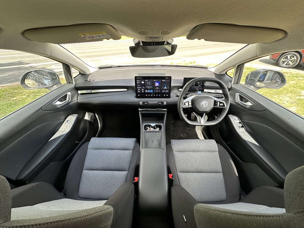 MG MG4 118Kw Premium Long Range 54Kwh GP75NKJ Grey #3