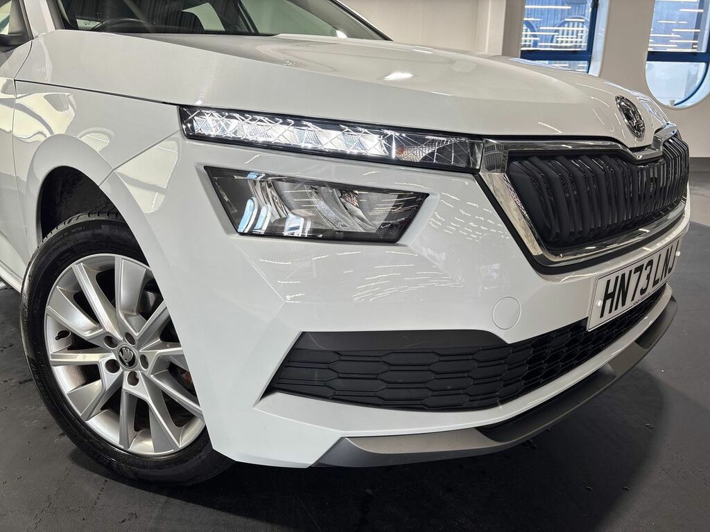 Skoda Kamiq 1.0 Tsi 110 Se Dsg HN73LNJ White #3