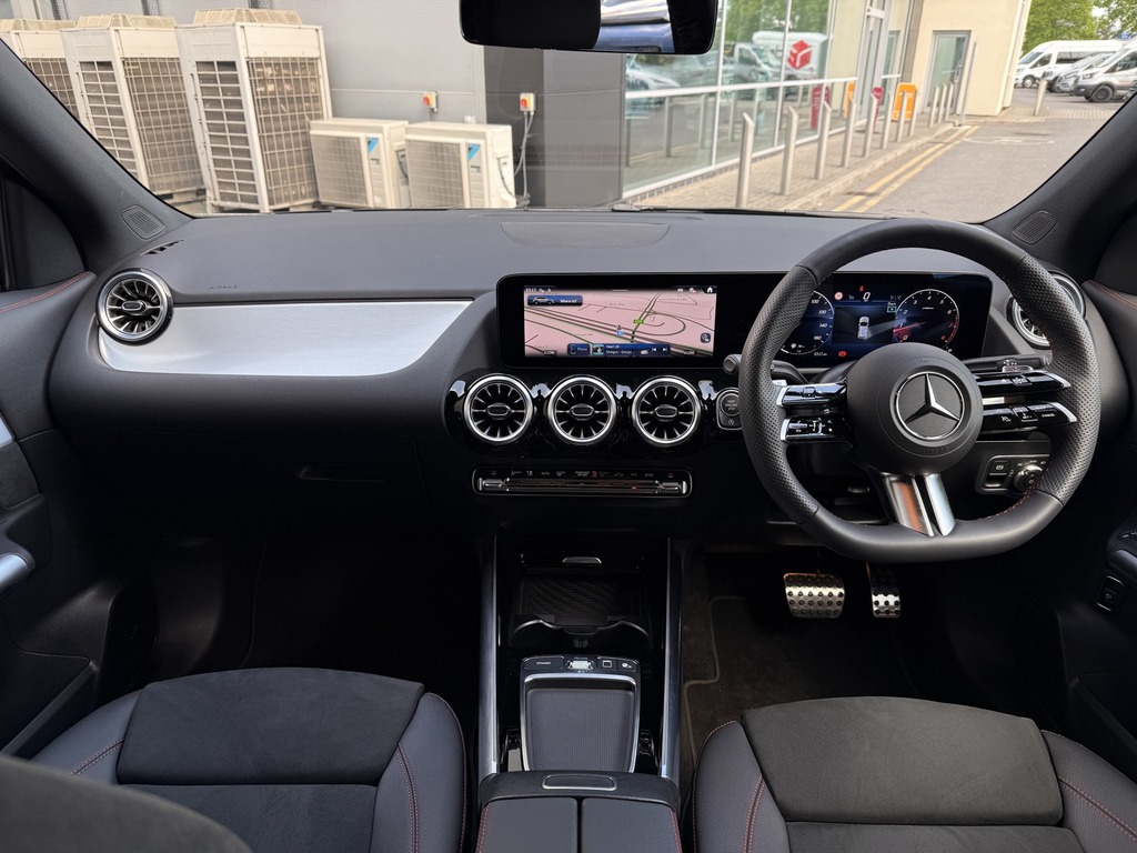 Mercedes-Benz GLA Class Gla 200 Amg Line Premium Suv My25.5 2024 Black #4