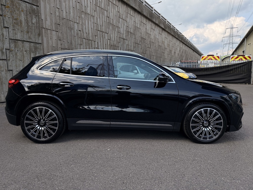 Mercedes-Benz GLA Class Gla 200 Amg Line Premium Suv My25.5 2024 Black #3
