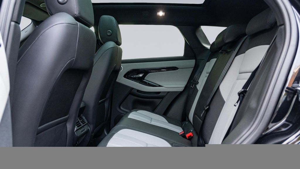 Land Rover Range Rover Evoque 1.5 P270e Dynamic Se HG26CWT Black #2