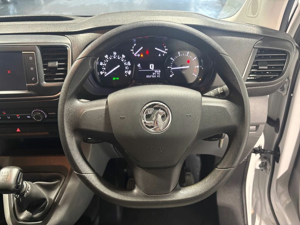 Vauxhall Vivaro 2900 1.5D 100Ps Dynamic H1 Van BG72AXO White #5