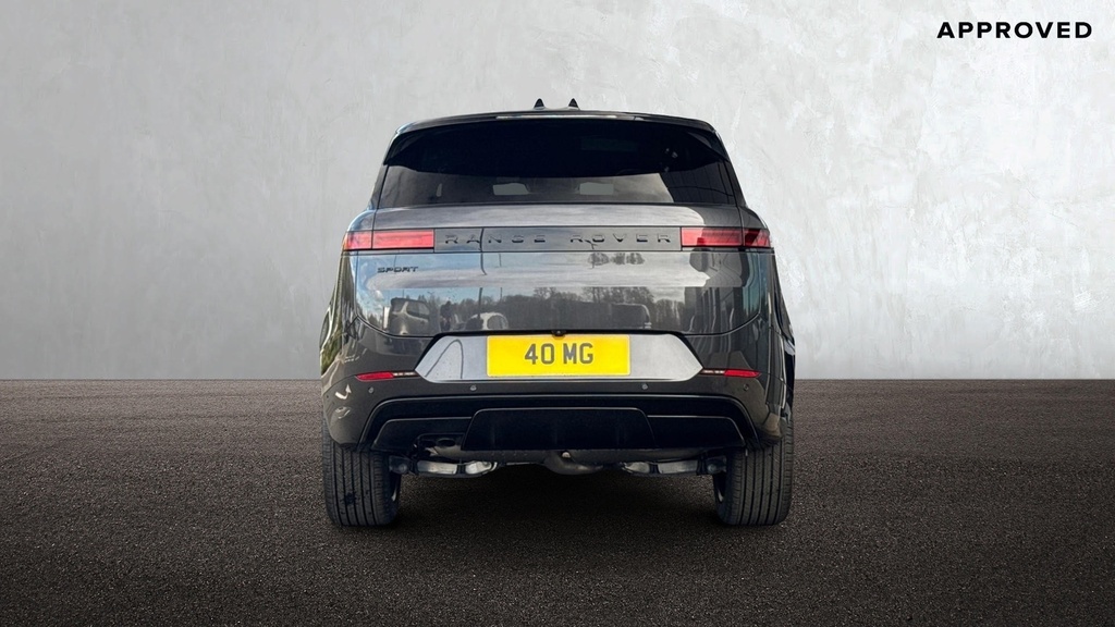 Land Rover Range Rover Sport 3.0 D300 Dynamic Se Black #4