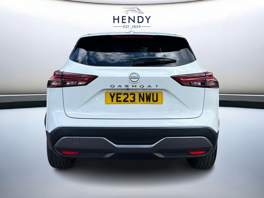 Nissan Qashqai 1.3 Dig-t Mh 158 N-connecta Xtronic YE23NWU White #5