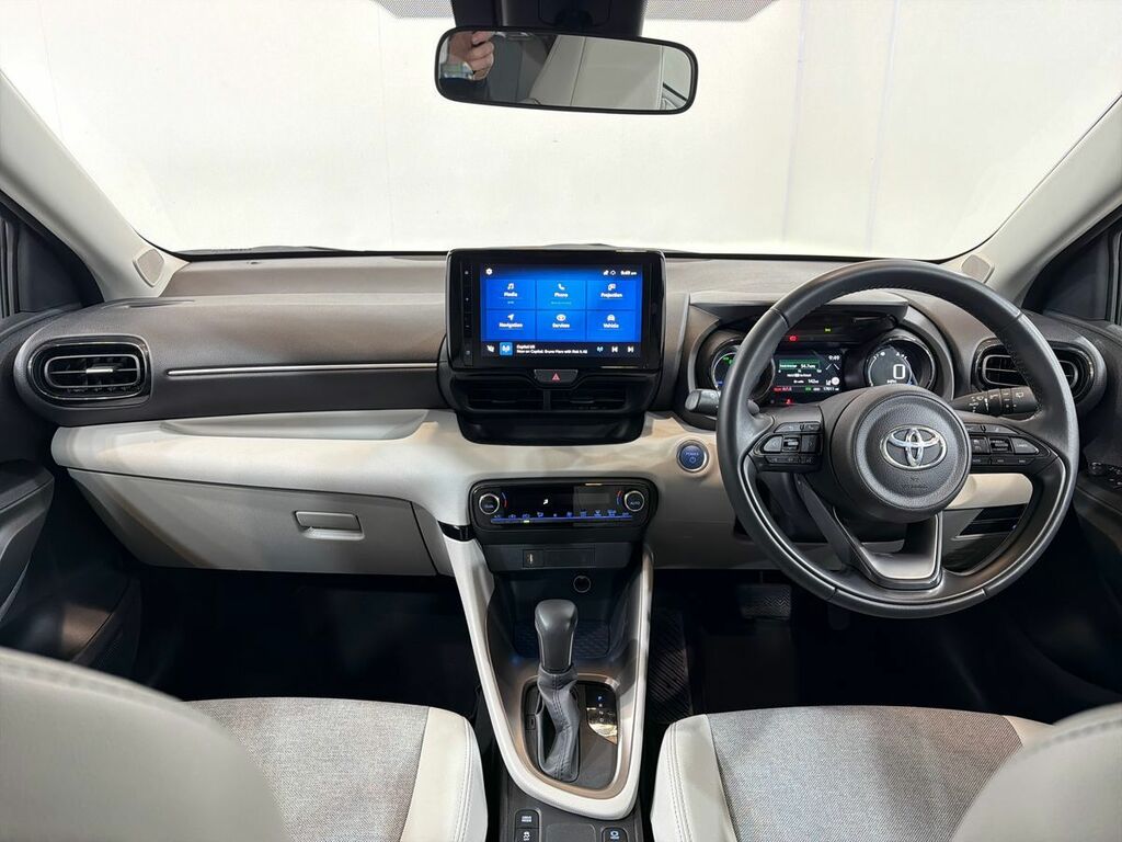 Toyota Yaris 1.5 Hybrid Excel Cvt HG23JFZ Black #3