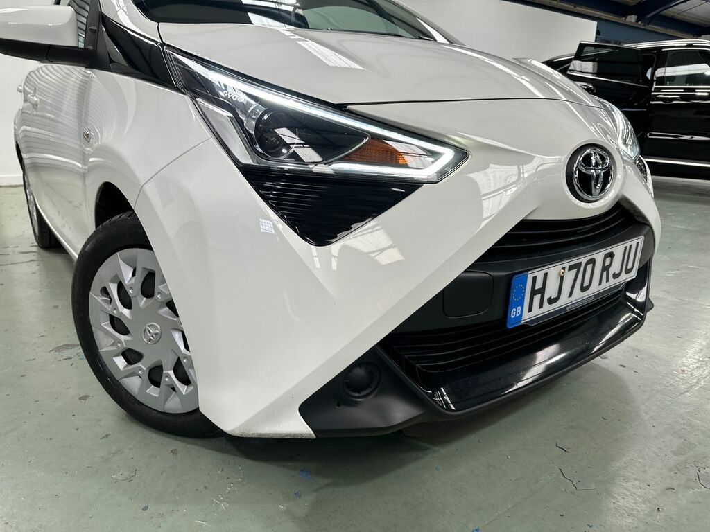 Toyota Aygo 1.0 Vvt-i X-play Tss White #3