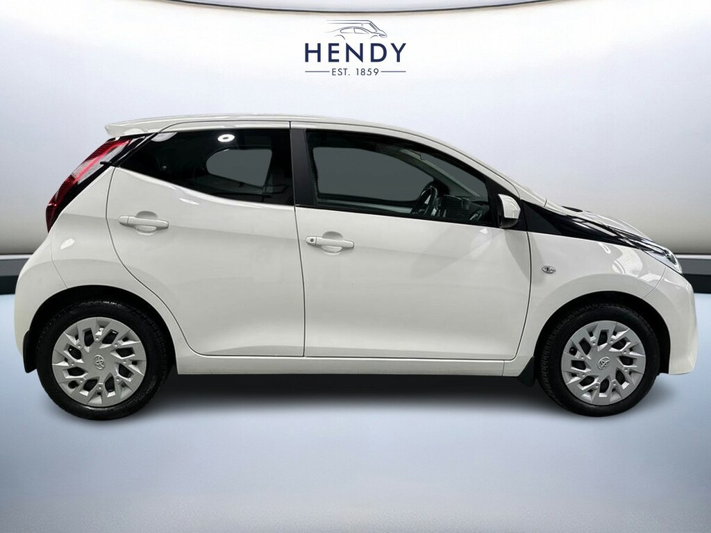 Toyota Aygo 1.0 Vvt-i X-play Tss White #2