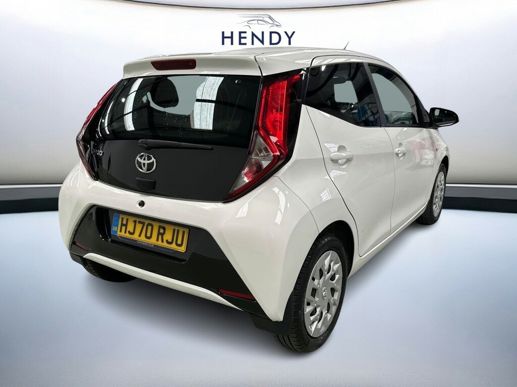 Toyota Aygo 1.0 Vvt-i X-play Tss White #4