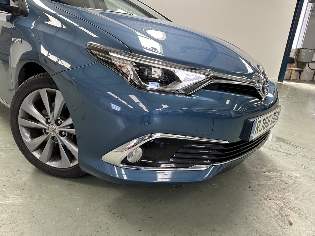 Toyota Auris 1.8 Hybrid Excel Cvt RJ66OUX #3
