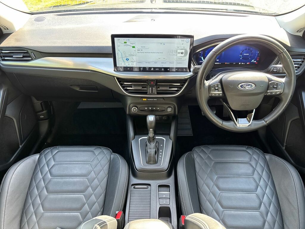 Ford Focus 1.0 Ecoboost Hybrid Mhev 155 Titanium X YV73CDO Black #3