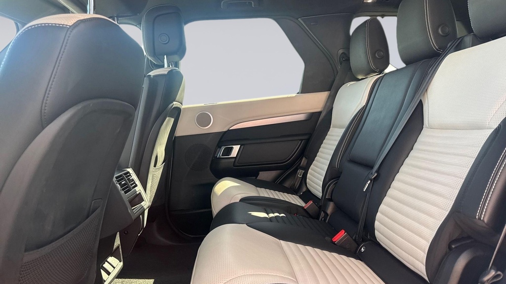 Land Rover Discovery 3.0 D300 R-dynamic Se Silver #4