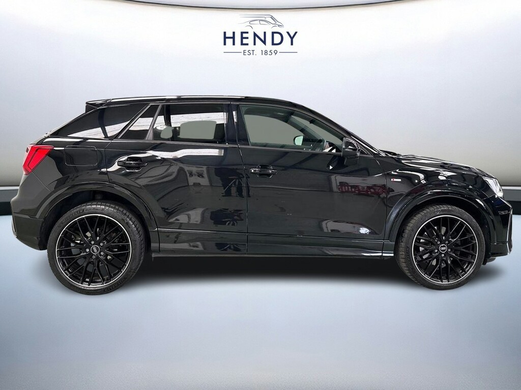 Audi Q2 35 Tfsi Black Edition S Tronic LR71UMO Black #2