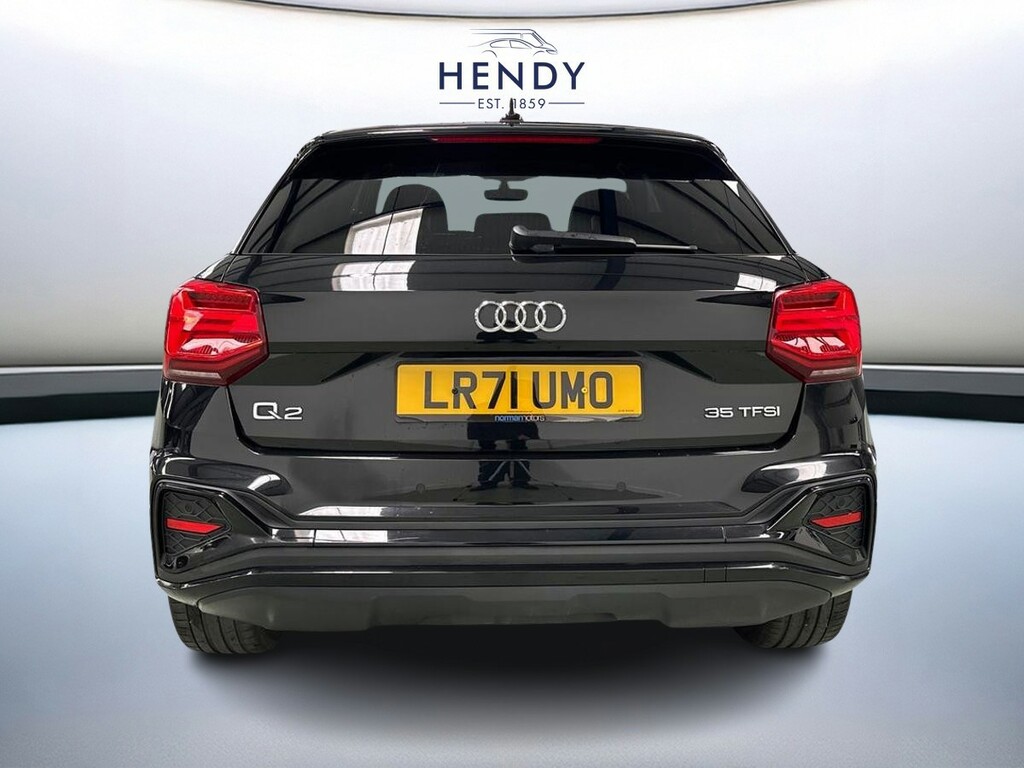 Audi Q2 35 Tfsi Black Edition S Tronic LR71UMO Black #5