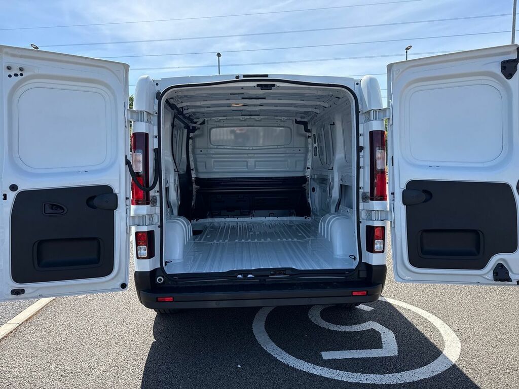 Renault Trafic Sl30 Blue Dci 150 Advance Safety Van Eag9 HY26PRZ White #4