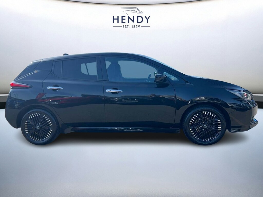 Nissan Leaf 110Kw N-connecta 39Kwh Black #2