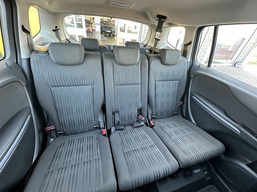 Vauxhall Zafira Tourer 1.4T Exclusiv DV63YGA Silver #4