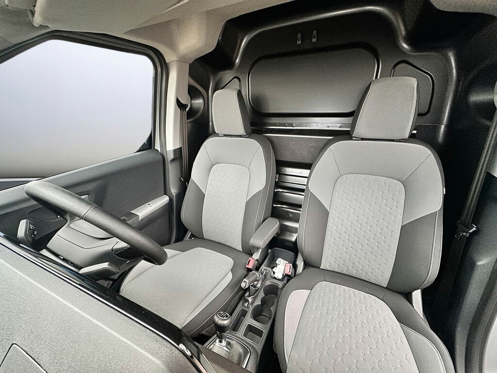 Ford Transit Courier 1.0 Ecoboost 125Ps Limited Van GP75FZC Silver #4