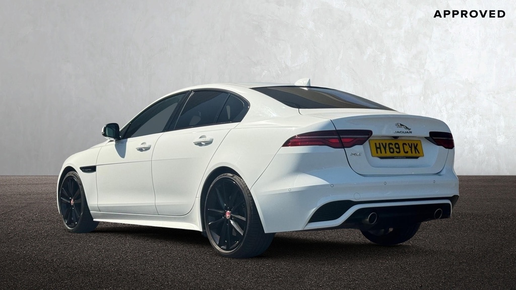 Jaguar XE 2.0 R-dynamic Se HY69CYK White #2