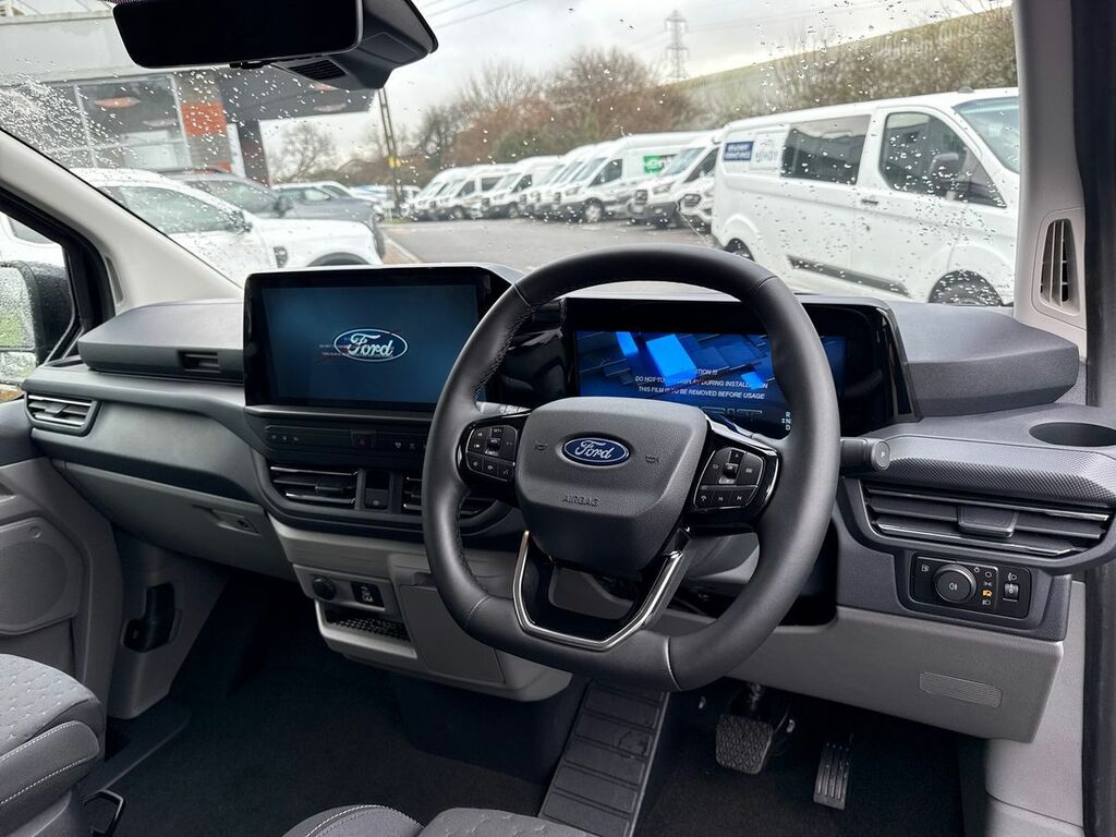Ford Transit Custom 2.5 Phev 232Ps H1 Double Cab Van Limited GU26YLG Black #3