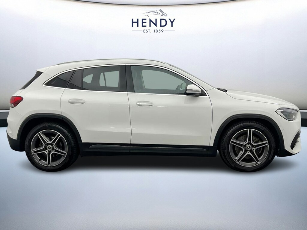 Mercedes-Benz GLA Class Gla 200 Amg Line Premium Plus HJ70ZYO White #2