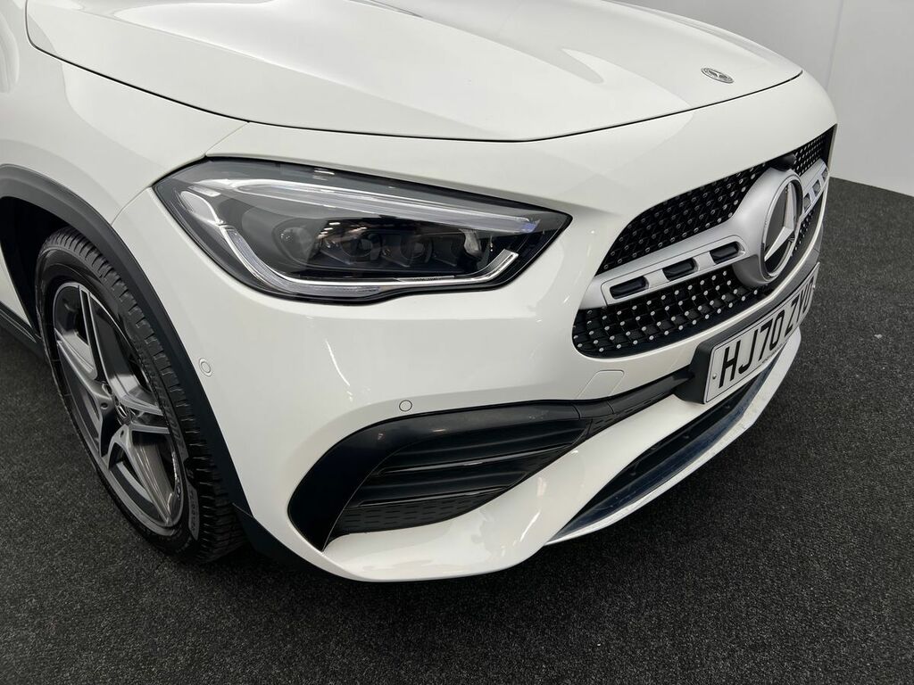 Mercedes-Benz GLA Class Gla 200 Amg Line Premium Plus HJ70ZYO White #3