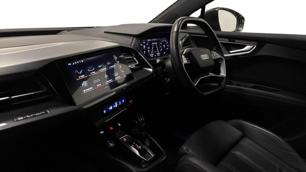 Audi Q4 E Tron 40 Launch Edition Sportback 82Kwh RF71ZHA Black #4