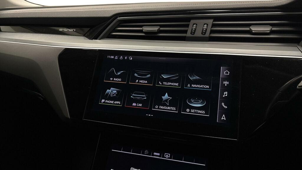 Audi E-tron 50 Technik Quattro 71.2Kwh 11Kw Charger Black #6