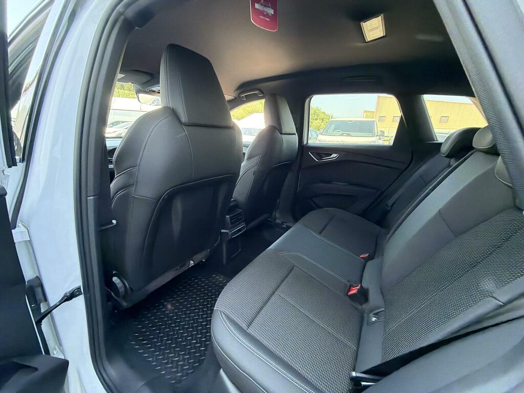 Audi Q4 E Tron 40 S Line 82Kwh KF23RGO White #6