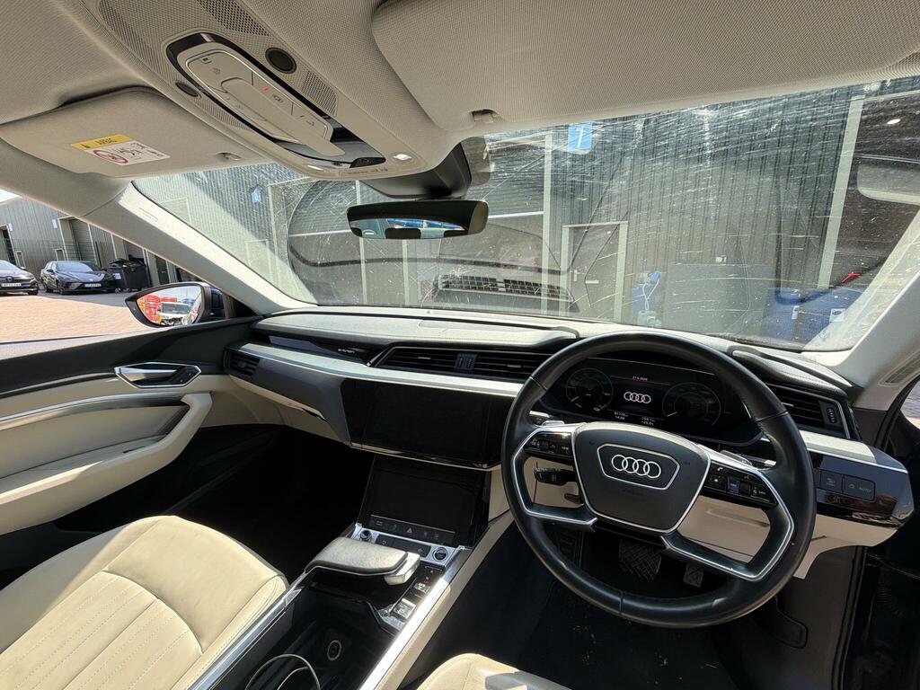 Audi E-tron 50 Technik Quattro 71.2Kwh 11Kw Charger WN22YEL #6
