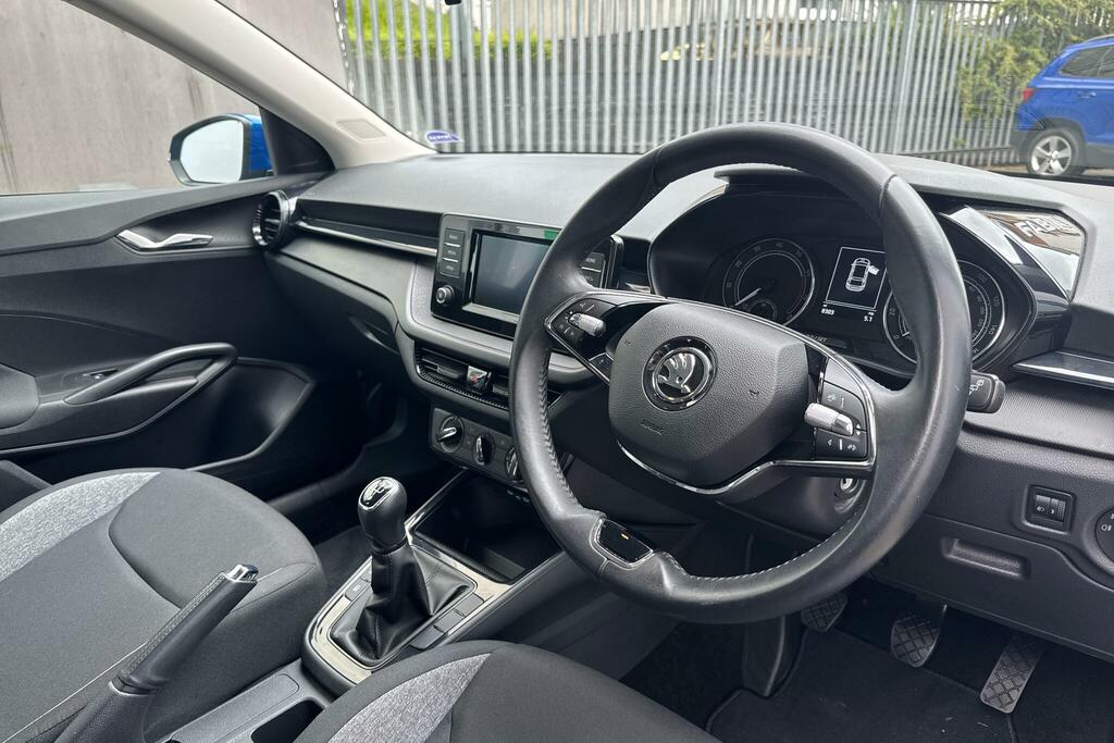 Skoda Fabia Fabia 1.0 Tsi 95Ps Se Comfort Hatchback Lez Com SJ73RZB Blue #6