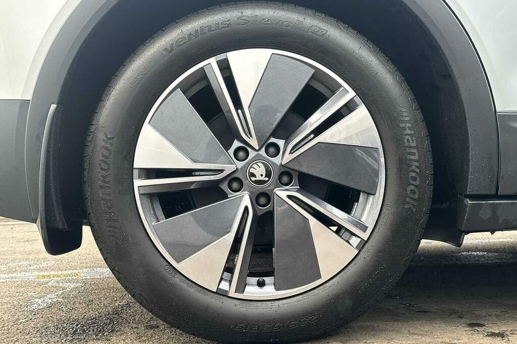 Skoda Elroq Elroq 150Kw 60 Edition 63Kwh Lez Complia SJ25FDF Silver #5