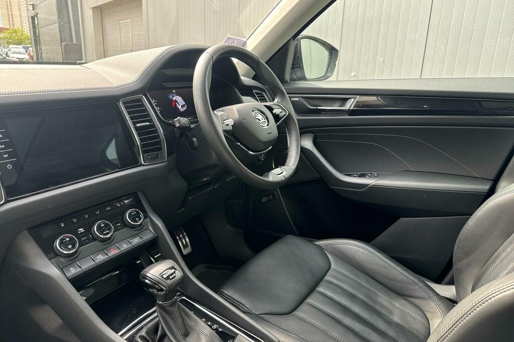 Skoda Kodiaq Kodiaq 2.0 Tdi 200 Laurin Klement 4X4 Dsg 7 SJ24WPS Black #2
