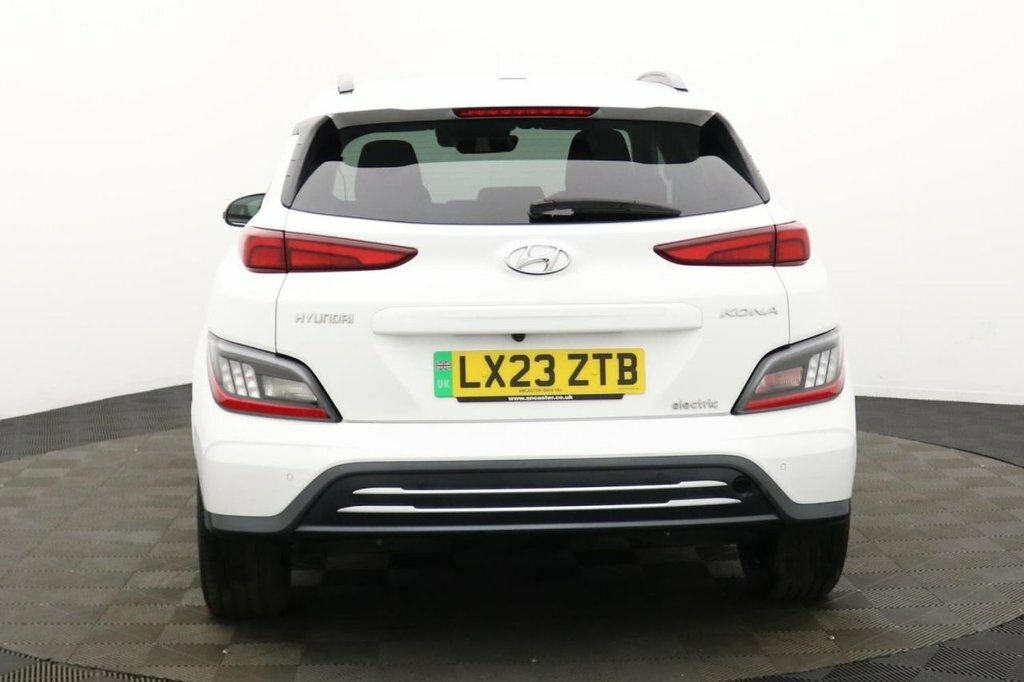 Hyundai Kona Suv LX23ZTB White #5