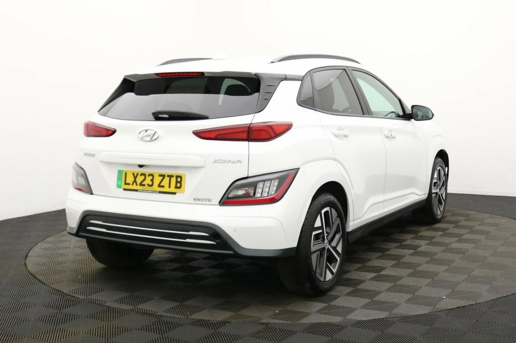 Hyundai Kona Suv LX23ZTB White #4