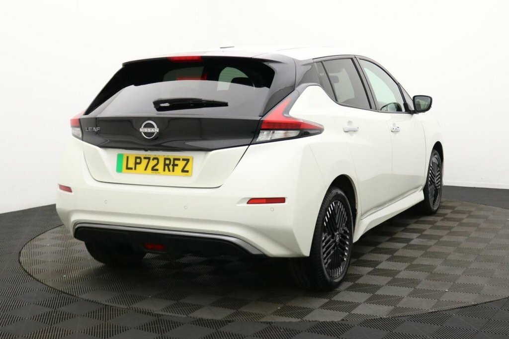 Nissan Leaf Hatchback LP72RFZ White #4