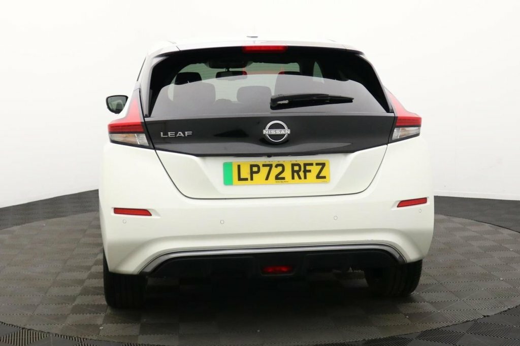 Nissan Leaf Hatchback LP72RFZ White #5