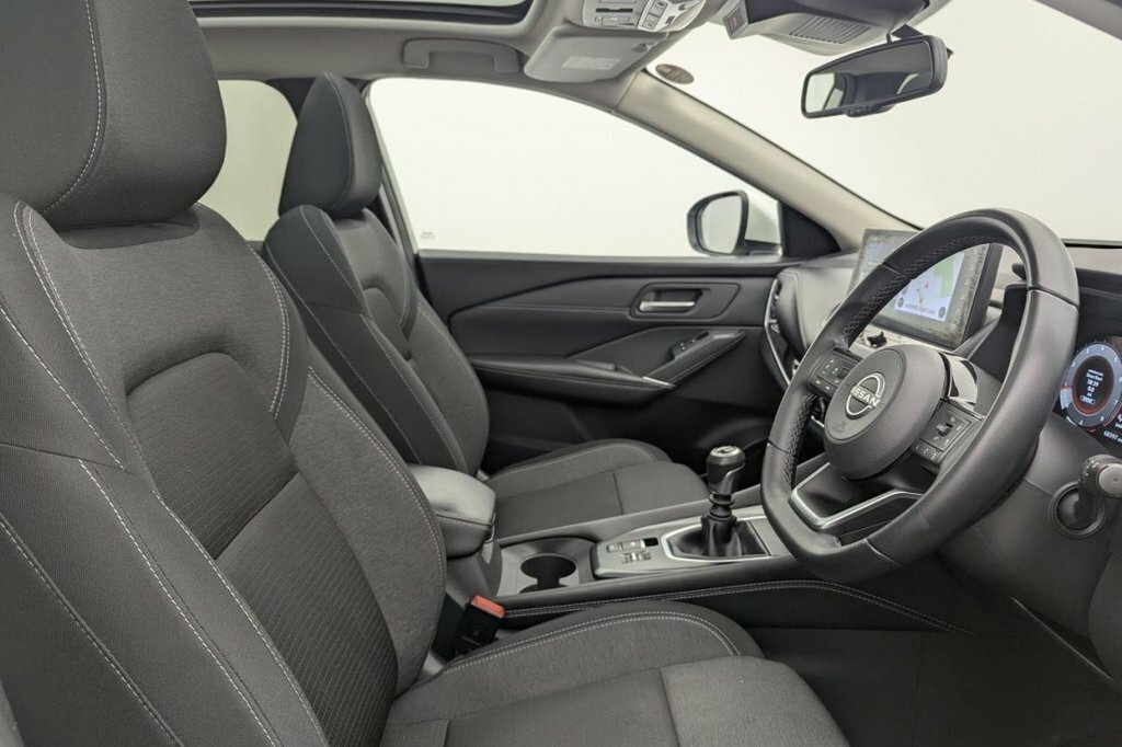 Nissan Qashqai 1.3L N-connecta LL72WEJ White #3