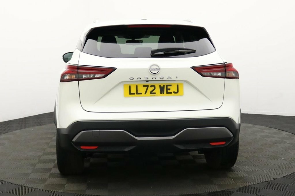 Nissan Qashqai 1.3L N-connecta LL72WEJ White #5