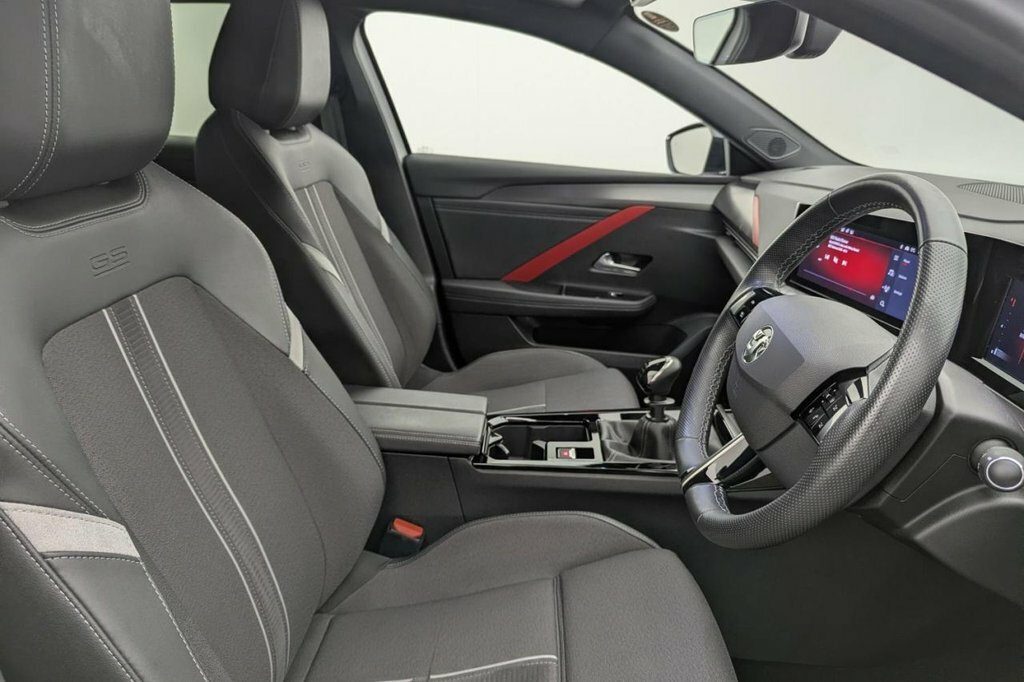 Vauxhall Astra 1.2L Gs Line WM22EZR White #3