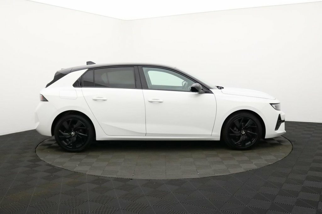 Vauxhall Astra 1.2L Gs Line WM22EZR White #2
