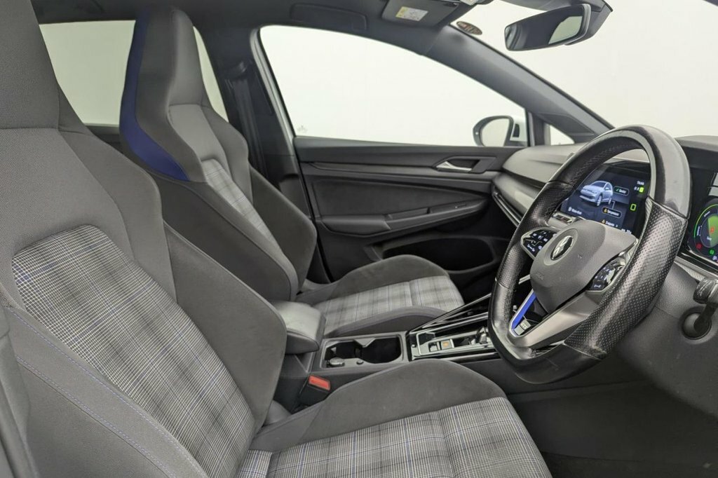Volkswagen e-Golf 1.4L Gte RJ72WLC White #3