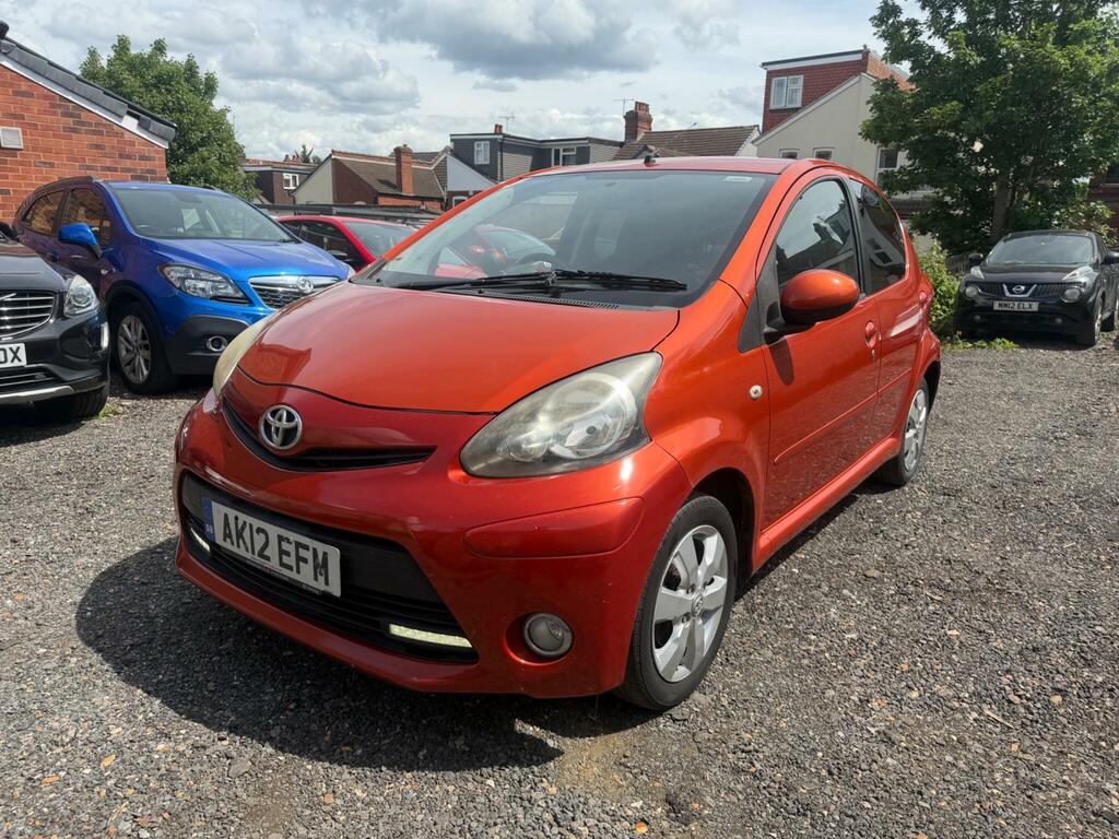 Toyota Aygo 1.0 Vvt-i Fire Euro 5 AK12EFM Red #2