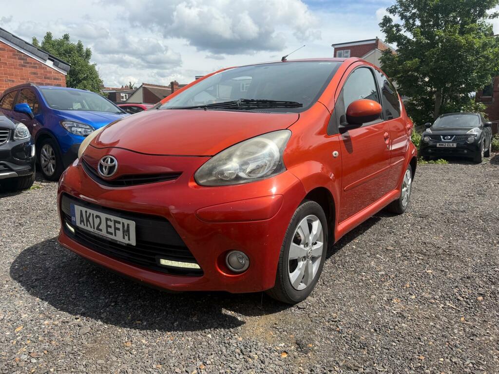 Toyota Aygo 1.0 Vvt-i Fire Euro 5 Red